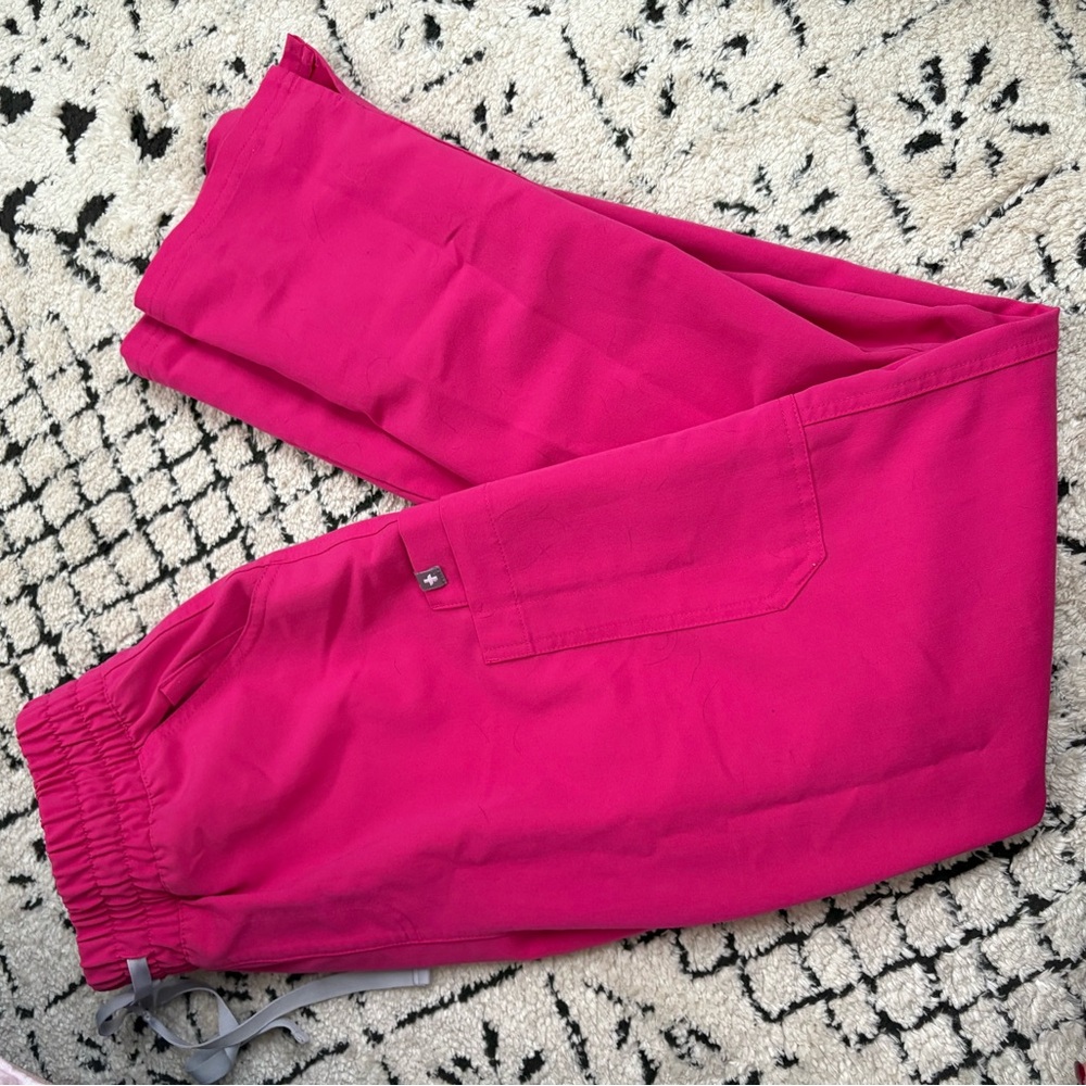 Figs Women's Straight Leg Pants in Vibrant Pink